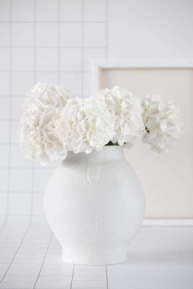 big white pot Hella Jongerius hortensia Helene Verhoeff